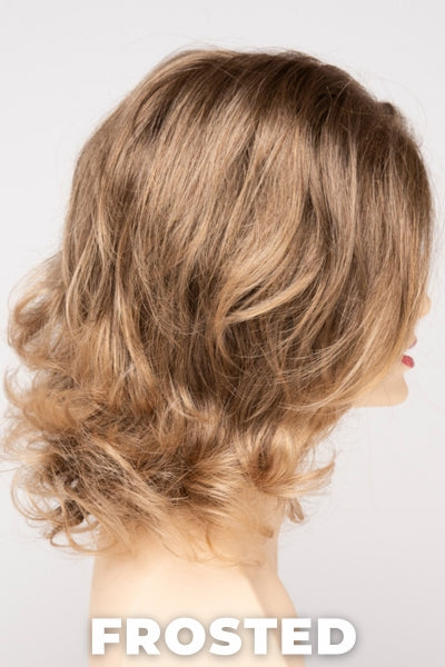 Color Swatch Frosted for Envy wig Jade. Creamy blonde with cool undertones and warm beige blonde tips.