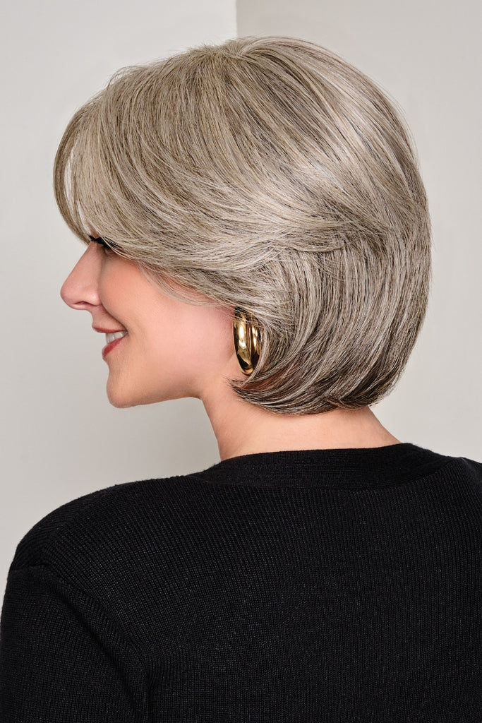 Side view of the straight layered wig in the color Silver and Smoke.